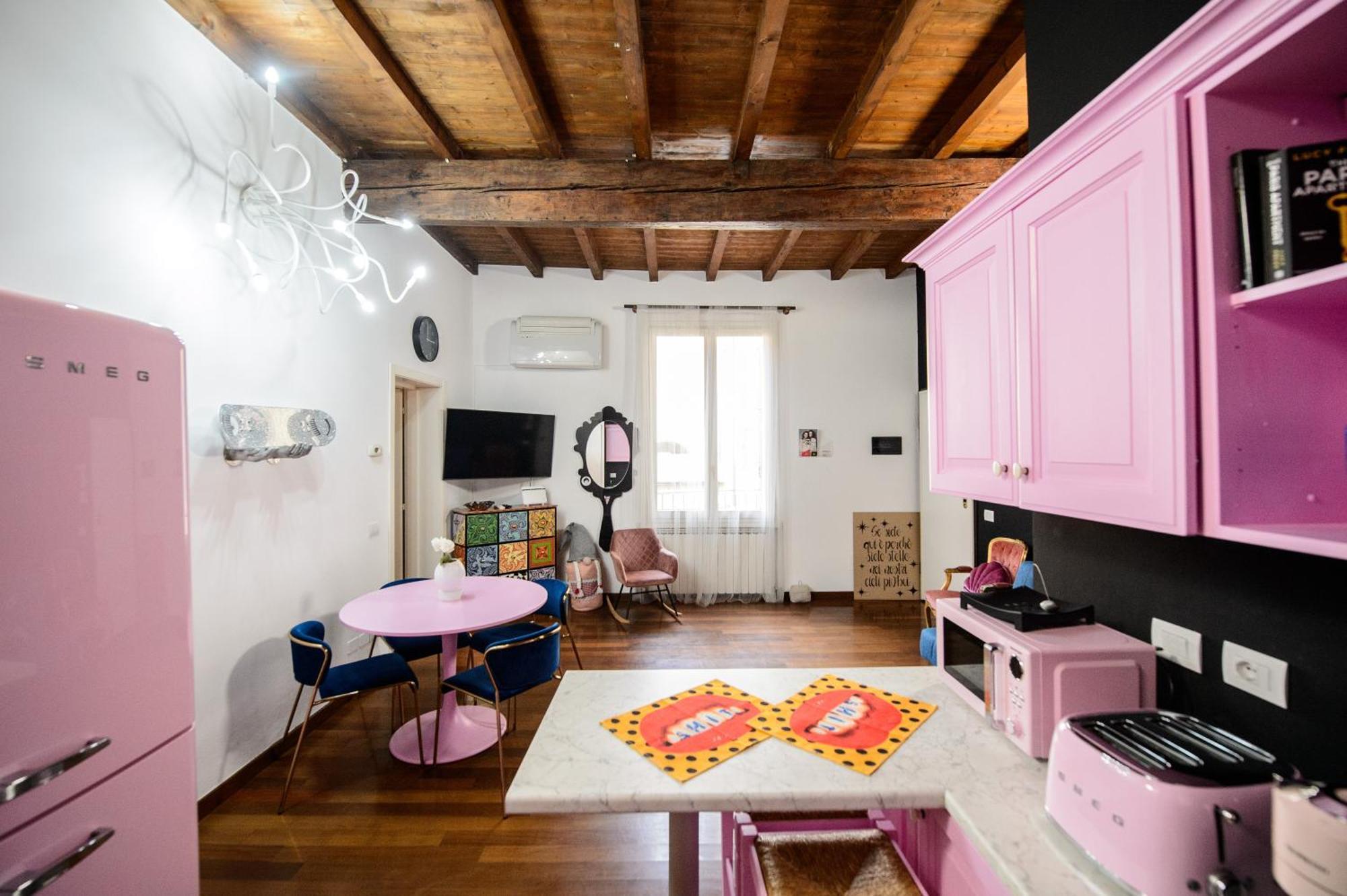 Pink House Tortellinosuite Modena