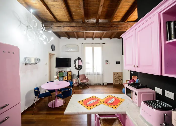 Pink House Tortellinosuite Modena